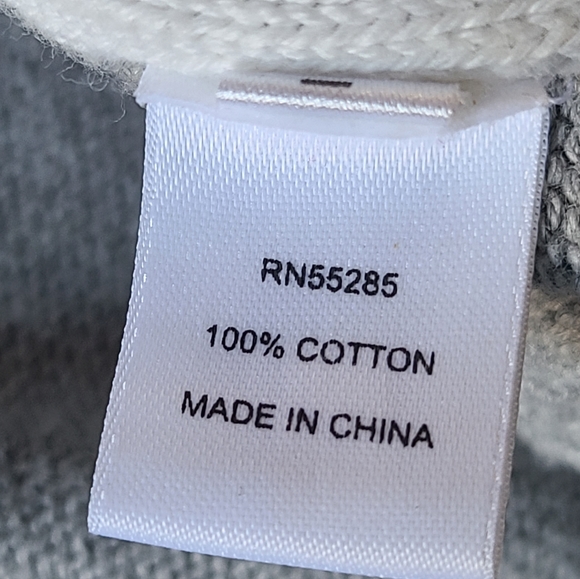 Express Design Studio vintage V neck sweater. Mens size medium. Gray & White - Picture 5 of 7